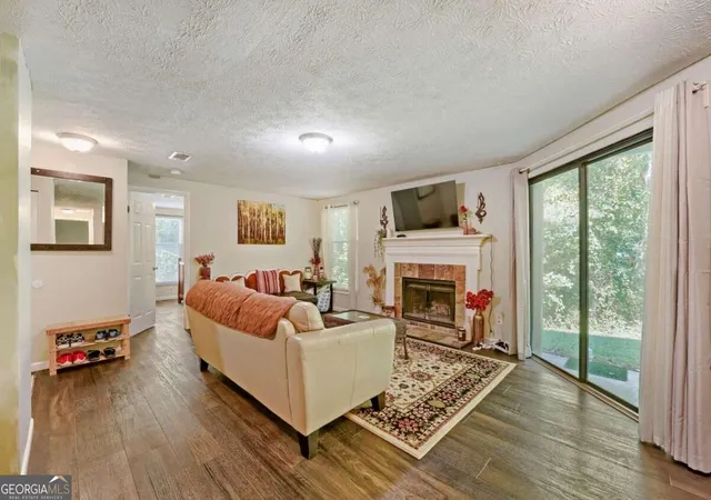 Photo 4 of Single family home for sale at 6351 Wedgeview Ct, Tucker, GA 30084 | MLS# 10842562 | Listing updated on 2026-09-23
