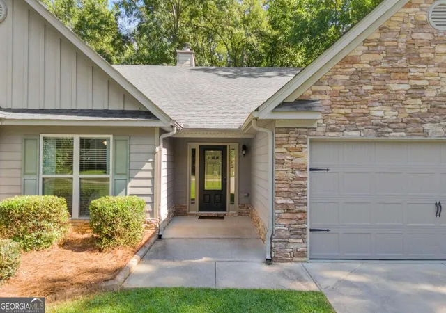 Photo 3 of Single family home for sale at 111 Buttercup Ln, Bogart, GA 30622 | MLS# 10842804 | Listing updated on 2026-09-11