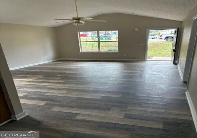 Photo 4 of Single family home for sale at 277 Queens Ct, Jackson, GA 30233 | MLS# 10851762 | Listing updated on 2026-10-07