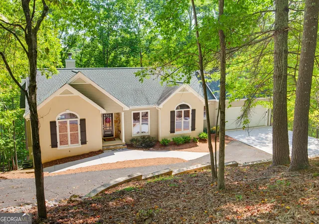 Photo 2 of Single family home for sale at 406 Arrowood Pointe, Blairsville, GA 30512 | MLS# 10841114 | Listing updated on 2026-09-18
