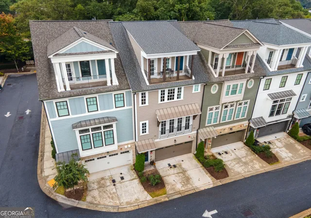 Listing Photo 1 - Condo for sale in building located at 289 Heritage Ln SE, Atlanta, GA 30110