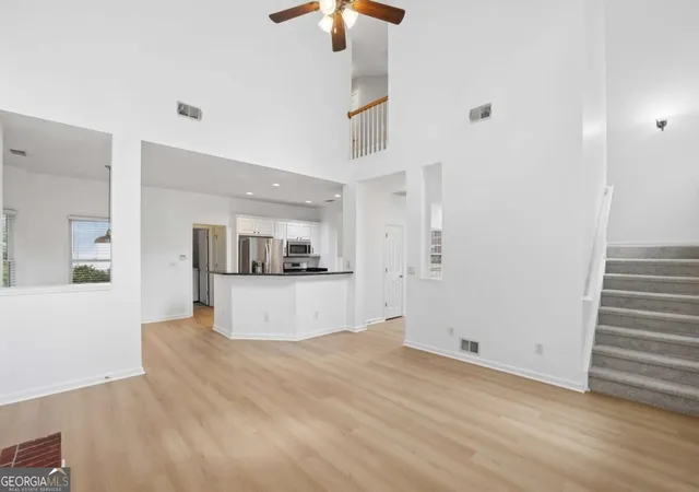 Photo 4 of Single family home for sale at 6010 Hampton Blf Way, Roswell, GA 30075 | MLS# 10851414 | Listing updated on 2026-10-07