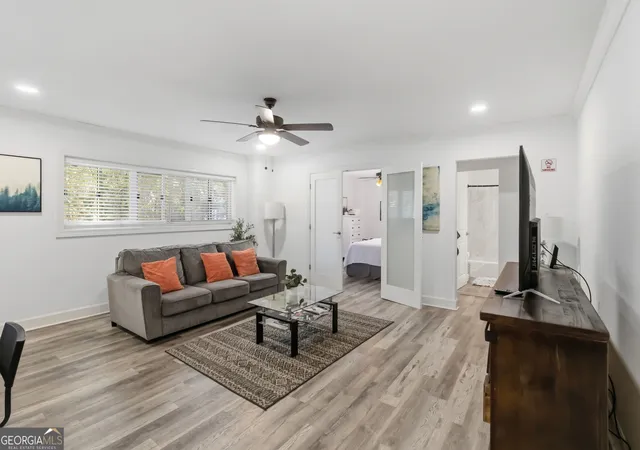 Photo 2 of Condo for sale at 300 Peachtree St Ne #2N, Atlanta, GA 30308 | MLS# 10845140 | Listing updated on 2026-10-05