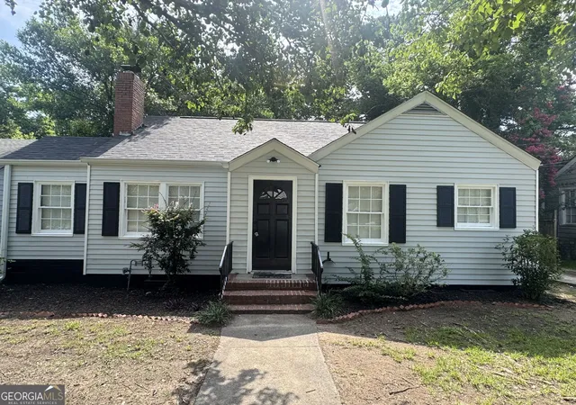 Photo 2 of Single family home for sale at 327 Rogers Ave, Macon, GA 31204 | MLS# 10845530 | Listing updated on 2026-09-28