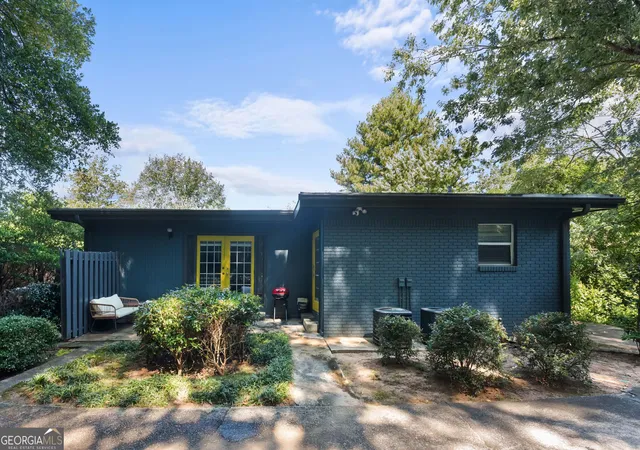 Photo 3 of Single family home for sale at 1393 Markan Dr Ne, Atlanta, GA 30306 | MLS# 10847094 | Listing updated on 2026-09-30