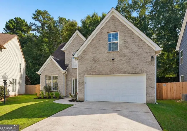 Photo 3 of Single family home for sale at 2765 Bench Cir, Ellenwood, GA 30294 | MLS# 10870821 | Listing updated on 2026-10-29