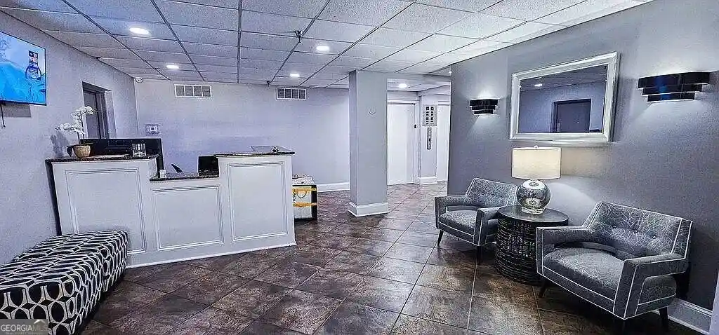 Listing Photo 16 - Condo for sale in 375 Ralph Mcgill Blvd Ne located at 375 Ralph Mcgill Blvd Ne, Atlanta, GA 30312 - Unit # 1305