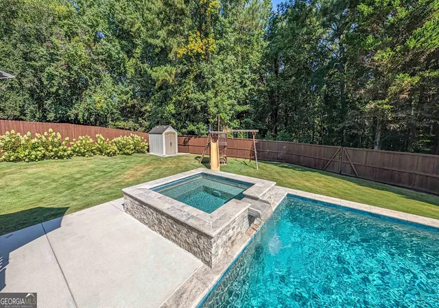 Photo 3 of Sale Pending at 308 Vendella Cir, Peachtree City, GA 30269 | MLS# 10845229 | Listing updated on 2026-09-19