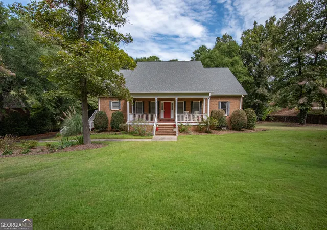 Photo 1 of Single family home for sale at 110 Holly Dr, Warner Robins, GA 31088 | MLS# 10807928 | Listing updated on 2026-09-21