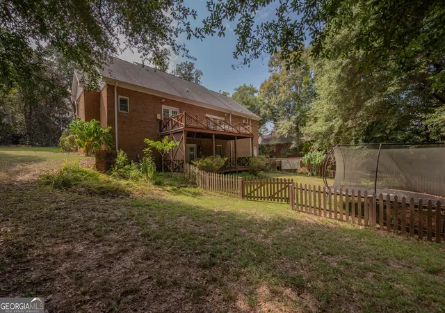 Photo 3 of Single family home for sale at 110 Holly Dr, Warner Robins, GA 31088 | MLS# 10807928 | Listing updated on 2026-09-21