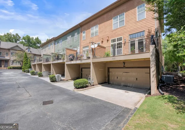 Photo 30 of Townhouse for sale at 900 Telfair Close, Sandy Springs, GA 30350 | MLS# 10838358 | Listing updated on 2026-09-09