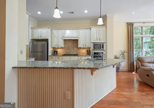 Photo 4 of Townhouse for sale at 900 Telfair Close, Sandy Springs, GA 30350 | MLS# 10838358 | Listing updated on 2026-09-09