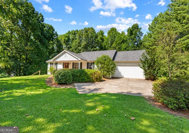 Photo 3 of Single family home for sale at 23 High Meadow Trl, Cleveland, GA 30528 | MLS# 10843975 | Listing updated on 2026-09-15