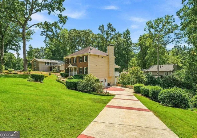 Photo 3 of Single family home for sale at 4585 Hunting Hound Ln, Marietta, GA 30062 | MLS# 10842407 | Listing updated on 2026-09-28