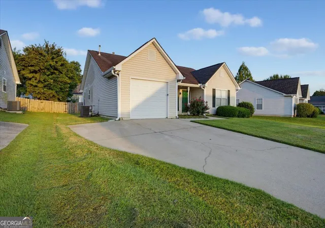 Photo 3 of Single family home for sale at 604 Village Way, Stockbridge, GA 30281 | MLS# 10846993 | Listing updated on 2026-10-05