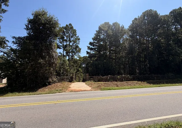 Photo 1 of Single family home for sale at 2601 Ne Gees Ml Rd, Conyers, GA 30013 | MLS# 10842888 | Listing updated on 2026-09-23
