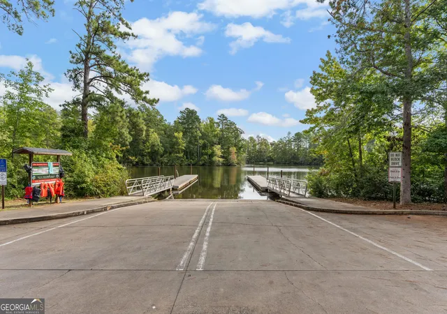 Photo 4 of Single family home for sale at 915 Dennis Sta Rd SW, Eatonton, GA 31024 | MLS# 10843919 | Listing updated on 2026-09-11