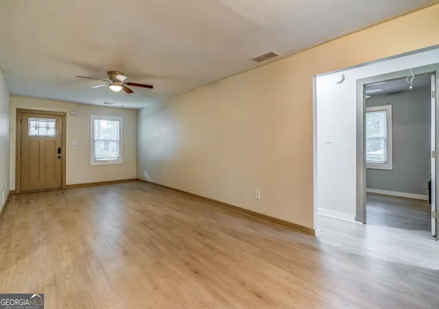 Photo 3 of Single family home for sale at 1024 Regis Rd Se, Atlanta, GA 30315 | MLS# 10844609 | Listing updated on 2026-09-19
