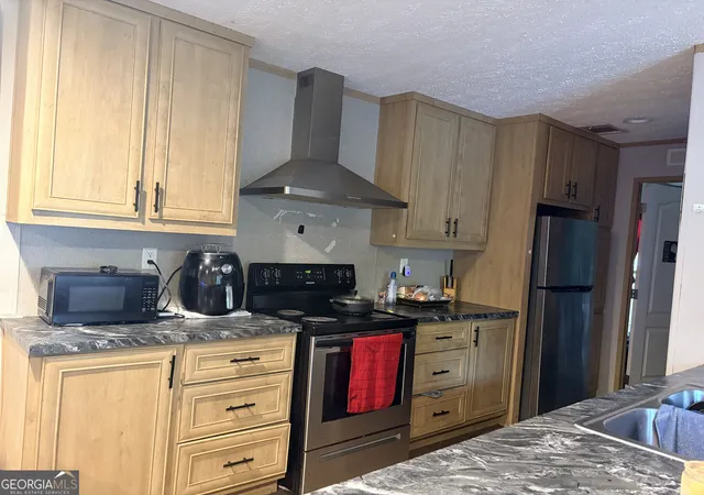Photo 2 of Manufactured home for sale at 213 Marlette Manor, Fayetteville, GA 30214 | MLS# 10842281 | Listing updated on 2026-09-09