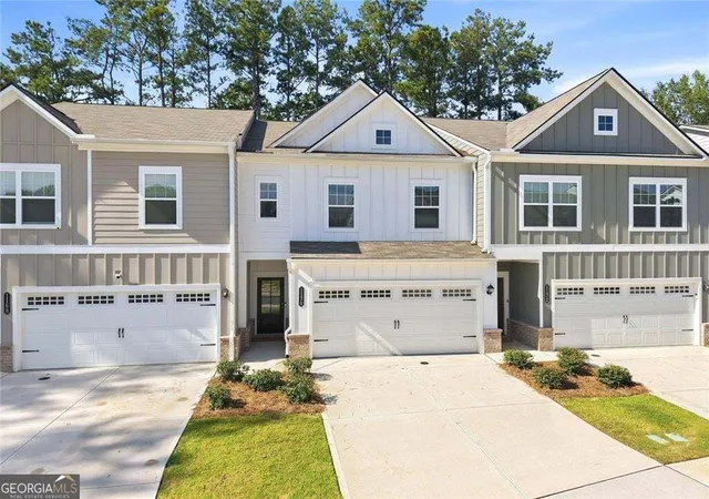 Photo 2 of Townhouse for sale at 1170 Chastain Dr, Sugar Hill, GA 30518 | MLS# 10853064 | Listing updated on 2026-10-09