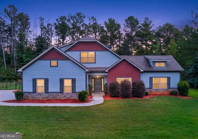 Photo 2 of Sale Pending at 5 Carlow Ct, Newnan, GA 30263 | MLS# 10838304 | Listing updated on 2026-09-14