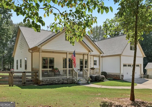 Photo 2 of Single family home for sale at 7220 Serenity Pl, Cumming, GA 30041 | MLS# 10831774 | Listing updated on 2026-09-17