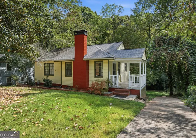Photo 2 of Single family home for sale at 1576 Wellswood Dr Se, Atlanta, GA 30315 | MLS# 10840075 | Listing updated on 2026-09-11