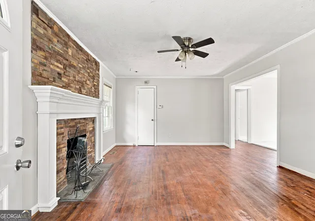Photo 3 of Single family home for sale at 1576 Wellswood Dr SE, Atlanta, GA 30315 | MLS# 10840075 | Listing updated on 2026-09-11