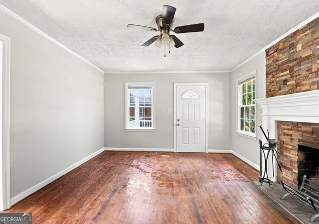 Photo 4 of Single family home for sale at 1576 Wellswood Dr SE, Atlanta, GA 30315 | MLS# 10840075 | Listing updated on 2026-09-11