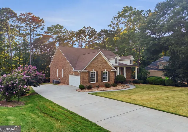 Photo 2 of Single family home for sale at 2940 Weatherstone Cir Se, Conyers, GA 30094 | MLS# 10836541 | Listing updated on 2026-09-14