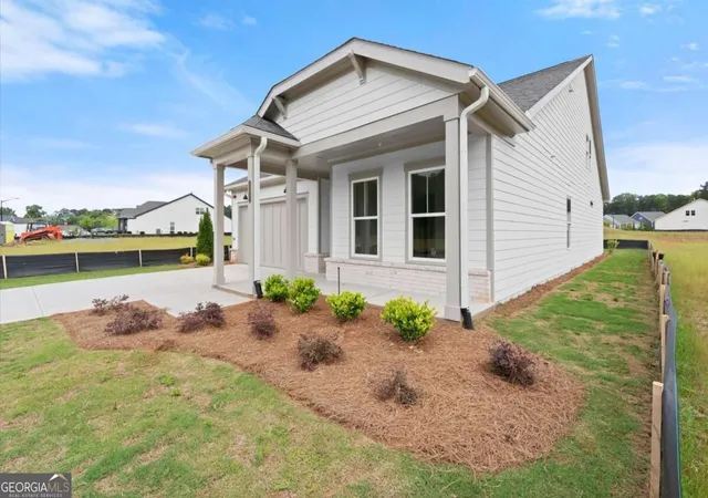 Photo 1 of Single family home for sale at 283 Vinca Cir Nw, Kennesaw, GA 30144 | MLS# 10845588 | Listing updated on 2026-10-09