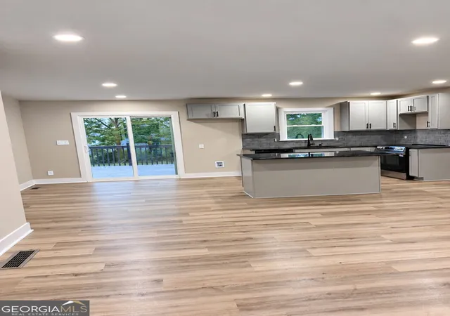 Photo 1 of Single family home for sale at 631 W Hightower Trl, Social Circle, GA 30025 | MLS# 10852677 | Listing updated on 2026-10-08