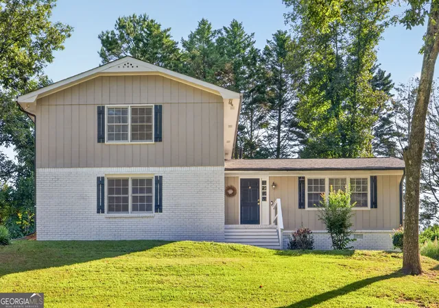 Photo 2 of Single family home for sale at 3717 Leisure Ct, Buford, GA 30519 | MLS# 10843457 | Listing updated on 2026-09-10