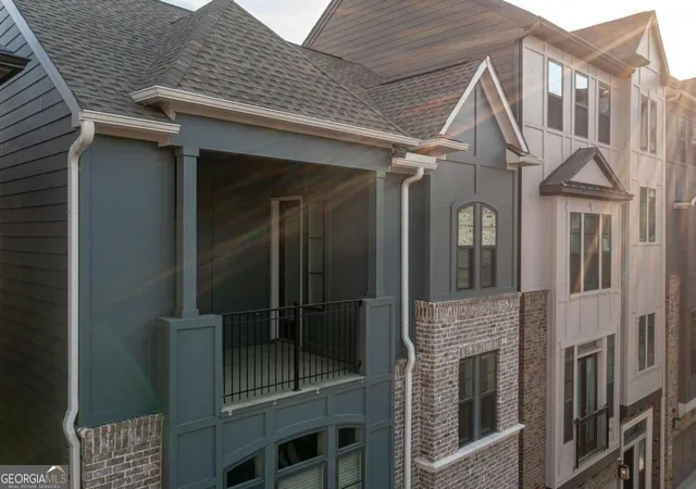 Photo 3 of Single family home for sale at 529 Broadview Pl Ne, Atlanta, GA 30324 | MLS# 10720674 | Listing updated on 2026-09-11