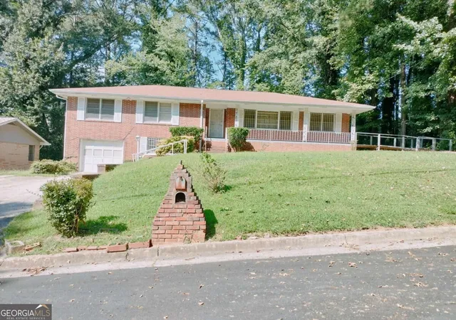 Single family home for sale at 2641 Hedgewood Ln NW, Atlanta, GA 30311 | MLS# 10851056