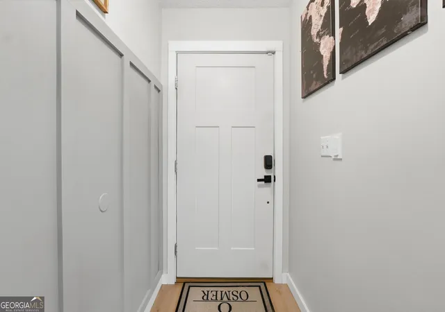 Listing Photo 1 - Condo for sale in building located at 328 Cabaret Ct SW, Marietta, GA 30064 - Unit #5
