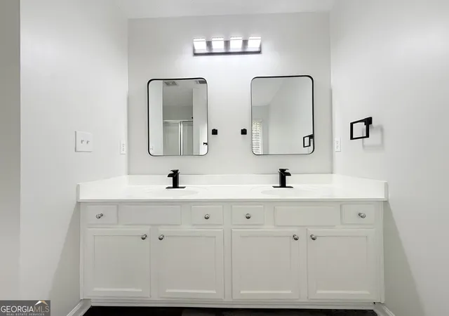 Photo 4 of Single family home for sale at 928 Shannon, Loganville, GA 30052 | MLS# 10852169 | Listing updated on 2026-10-08