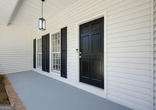 Photo 3 of Single family home for sale at 1691 Bentwood Dr Sw, Lilburn, GA 30047 | MLS# 10833903 | Listing updated on 2026-09-27