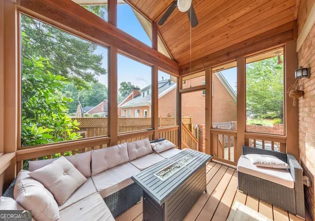 Photo 2 of Single family home for sale at 573 N Palisades Cir Se, Marietta, GA 30067 | MLS# 10811395 | Listing updated on 2026-09-11