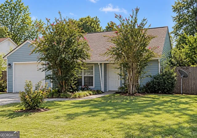 Multi family home for sale at 200 Dunmurry Pl, Warner Robins, GA 31093 | MLS# 10851040