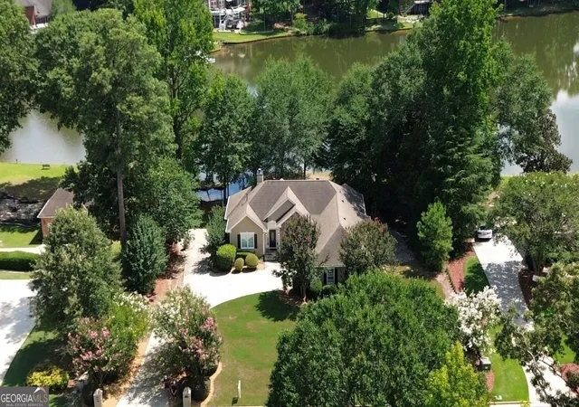 Photo 1 of Sale Pending at 220 Youngs Cir, Fayetteville, GA 30215 | MLS# 10806424 | Listing updated on 2026-10-26