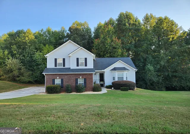Photo 1 of Sale Pending at 1025 Winding Brk Way, Fairburn, GA 30213 | MLS# 10839375 | Listing updated on 2026-09-10