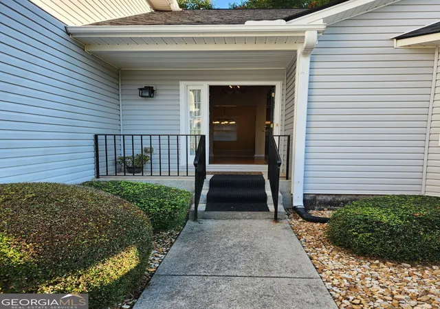 Photo 2 of Sale Pending at 1025 Winding Brk Way, Fairburn, GA 30213 | MLS# 10839375 | Listing updated on 2026-09-10
