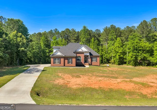 Photo 1 of Single family home for sale at 2594 Lassiter Rd, Forsyth, GA 31029 | MLS# 10852912 | Listing updated on 2026-10-08