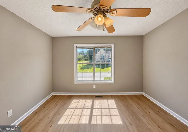 Photo 4 of Single family home for sale at 3104 Nectar Dr, Powder Springs, GA 30127 | MLS# 10843350 | Listing updated on 2026-09-10