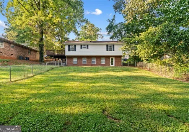 Photo 2 of Single family home for sale at 1412 Elite Dr, Dalton, GA 30720 | MLS# 10847718 | Listing updated on 2026-09-17