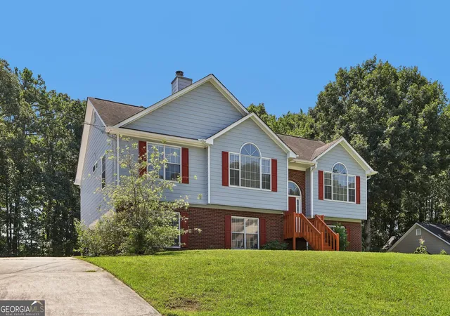 Photo 3 of Single family home for sale at 3921 Pine Gorge Ct, Dacula, GA 30019 | MLS# 10830004 | Listing updated on 2026-09-21