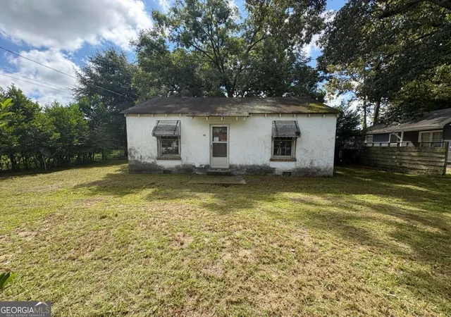 Photo 2 of Sale Pending at 404 Riley St, Perry, GA 31069 | MLS# 10840533 | Listing updated on 2026-09-11