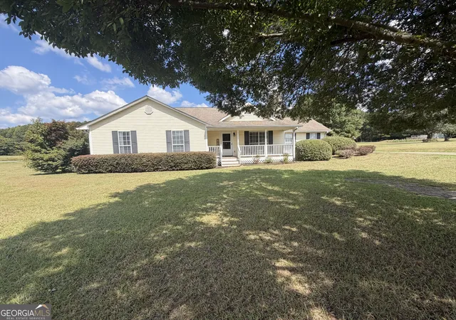 Photo 3 of Single family home for sale at 2008 Birdie Rd, Griffin, GA 30223 | MLS# 10837465 | Listing updated on 2026-09-12
