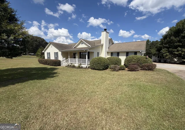 Photo 4 of Single family home for sale at 2008 Birdie Rd, Griffin, GA 30223 | MLS# 10837465 | Listing updated on 2026-09-12